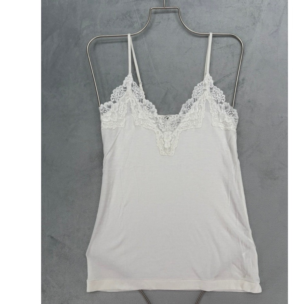 Y2K Camisole Women M White Lace Ribbed Soft Feminine Romantic